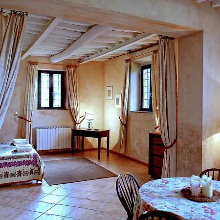 Corte Della Rusticuccia * Lucca